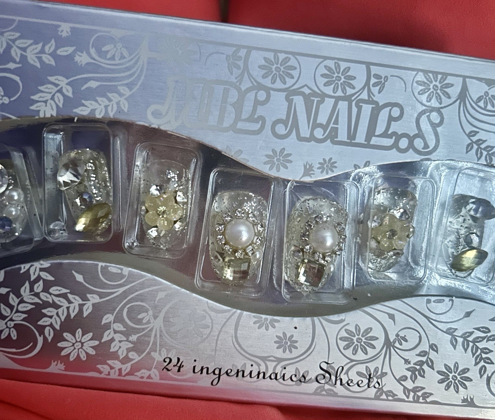 ~*~NIB Bling Rhinestone and Pearl Press On Nail Designs~*~