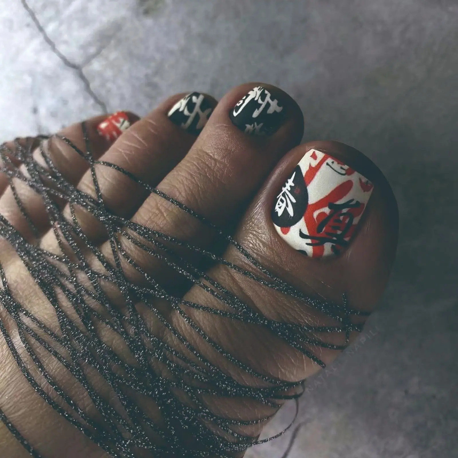24pcs Matte Black Leaf Flower False Toenails Press on Toe Nails