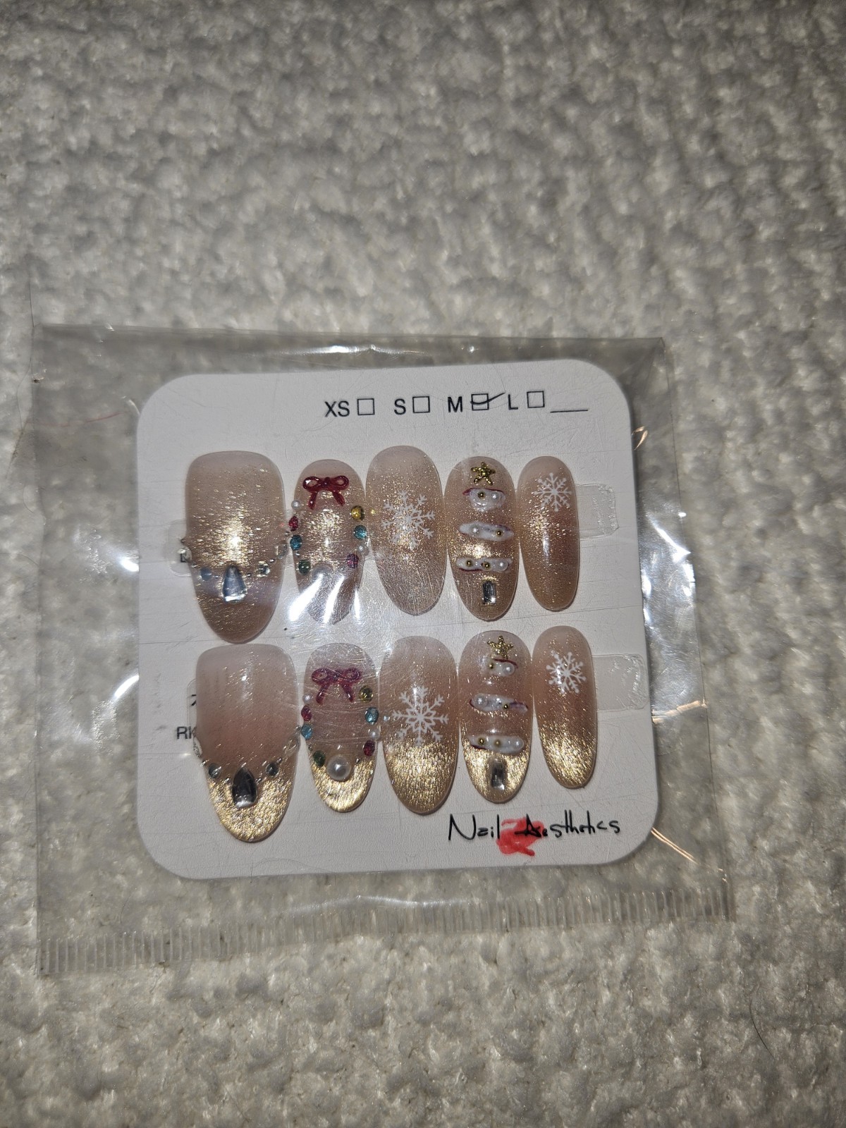Press on Nails Christmas themed Medium size; 5 Sets