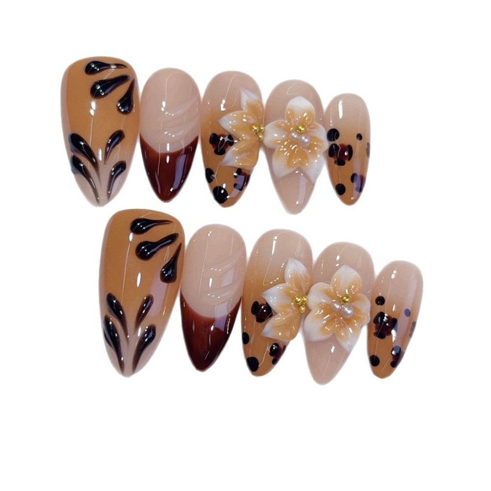 Amber 3D Carved Leopard Nails Floral Elegant Style Party Press On Nails