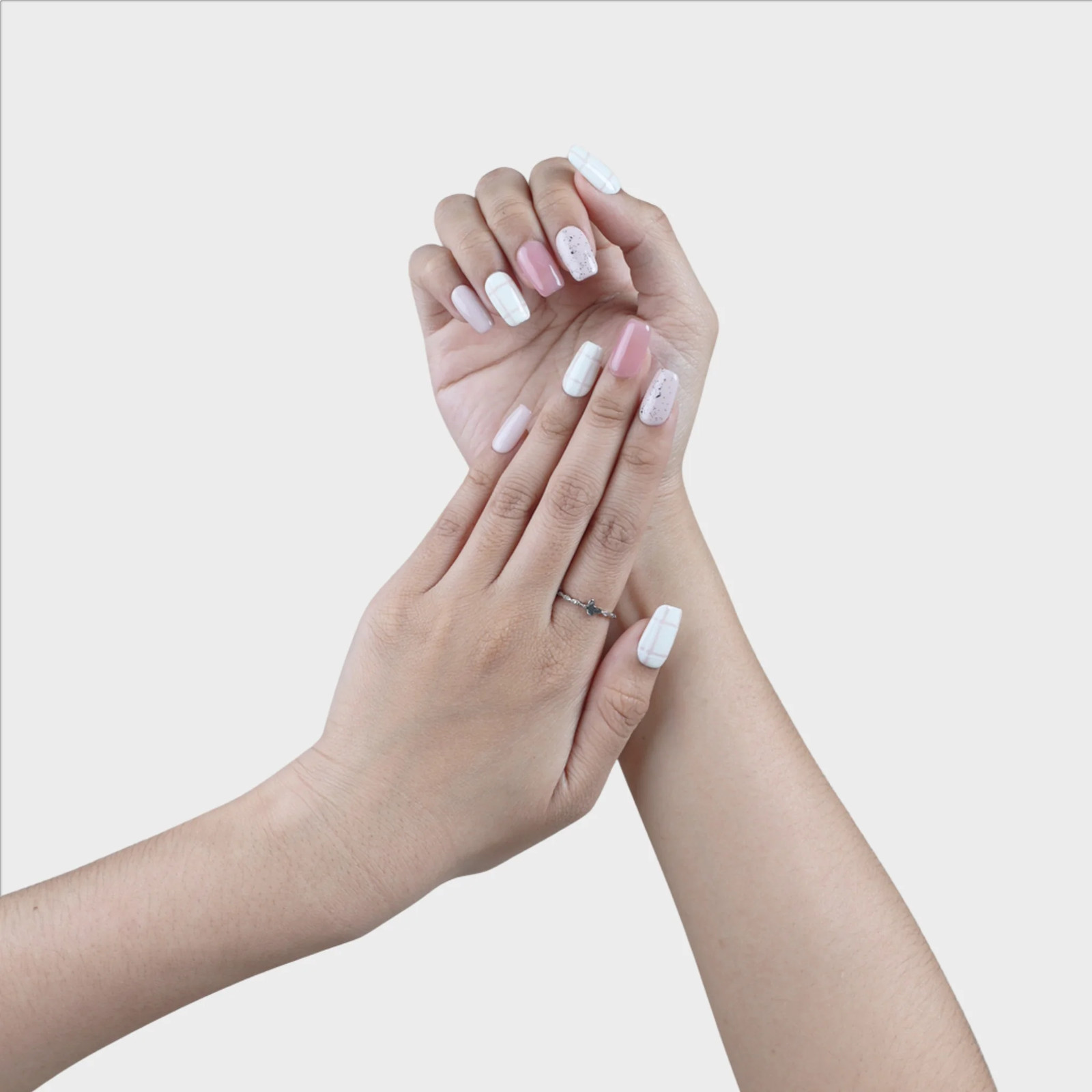 SIYOU Cardigan Short Squoval Cream Mauve Plaid Press-On Nails 10pc