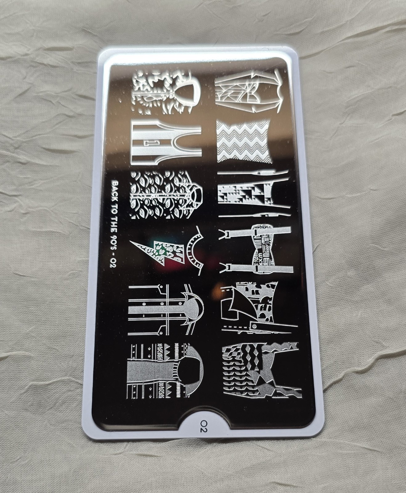 MoYou-London Back To The 90’s 02 Nail Stamping Plate Retro Outfits Clothes Shirt