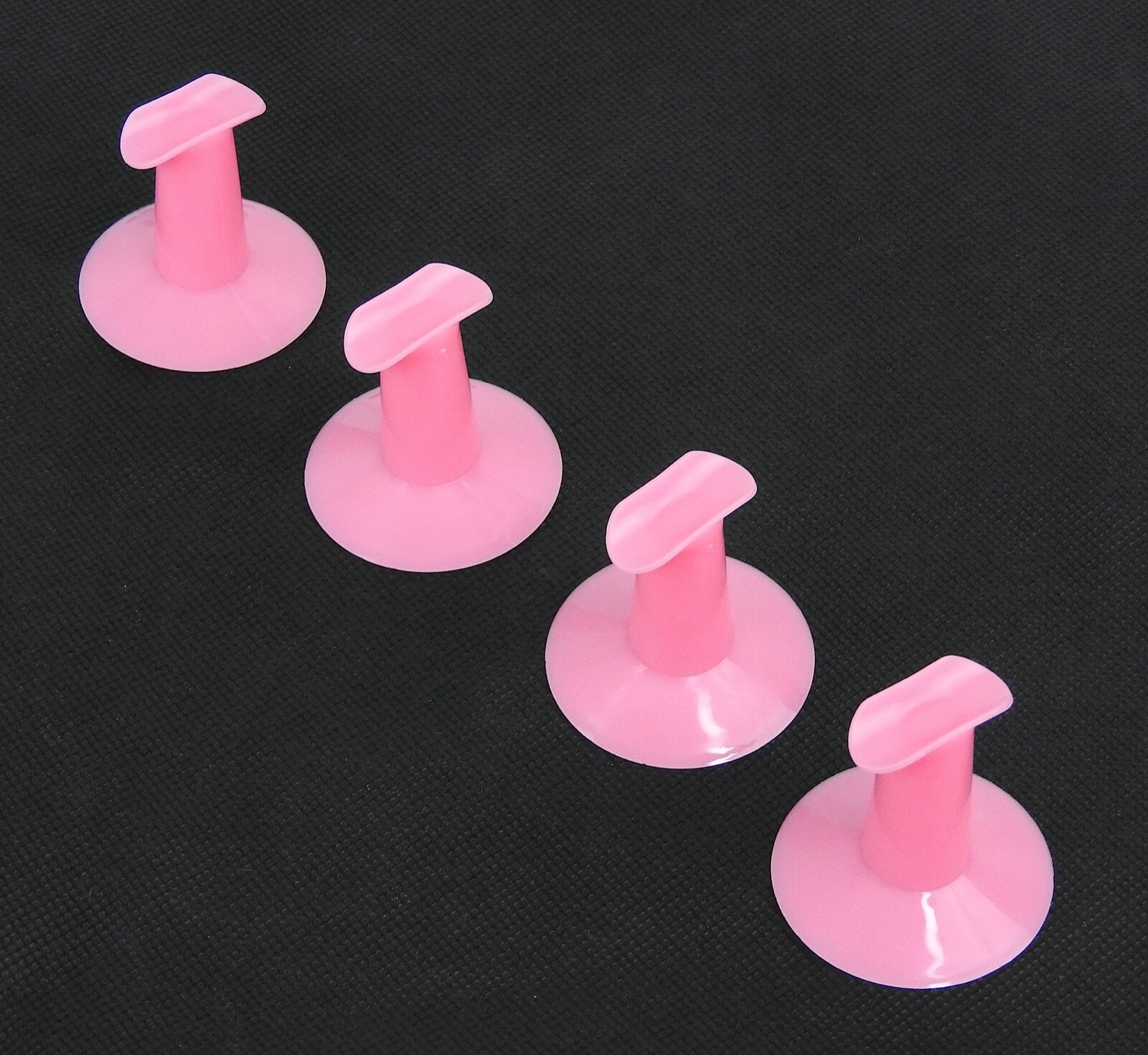 4 PCS FINGER PRACTICE REST HOLDER STAND FOR ART AIRBRUSH & NAIL ART – Pink