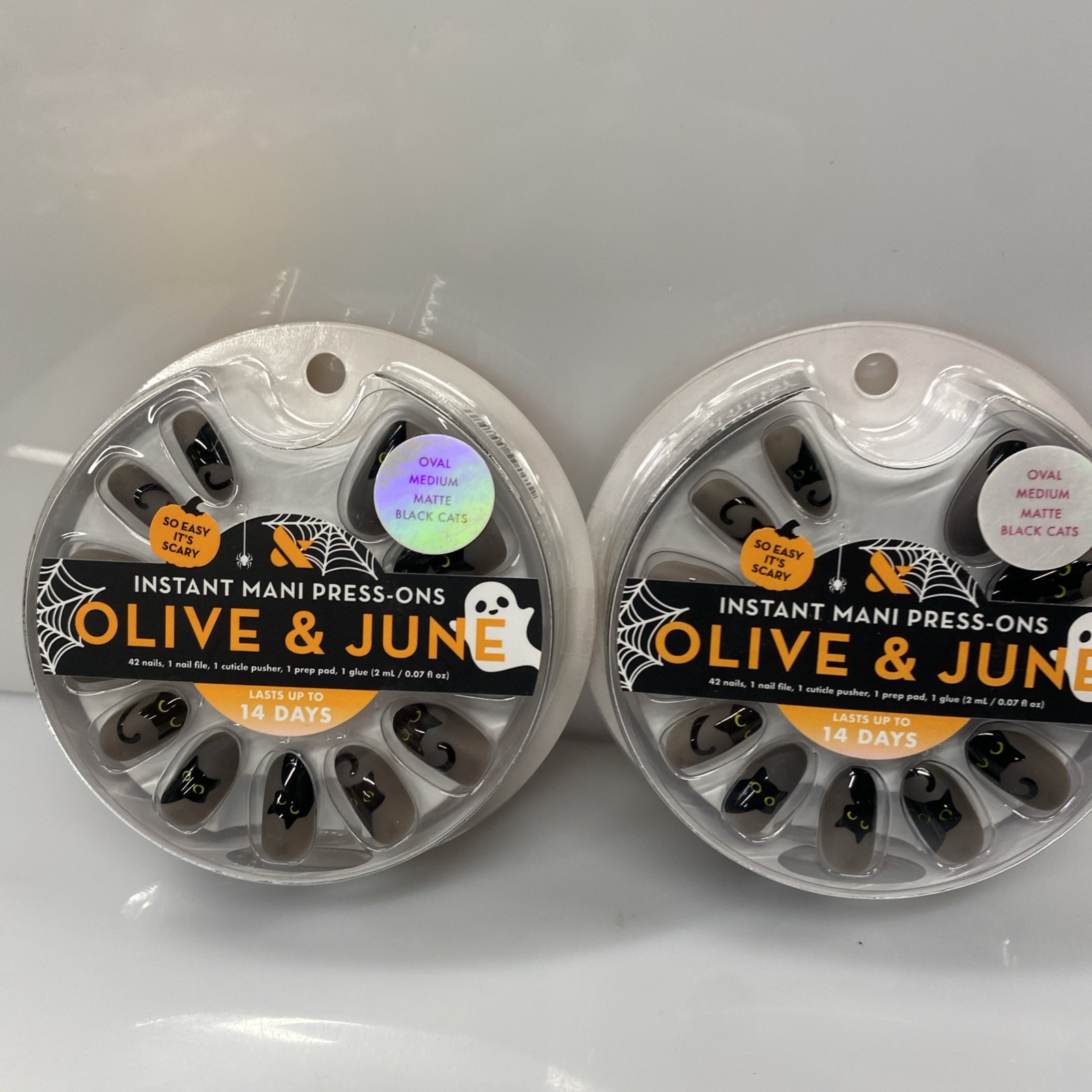 2X Olive & June Instant Mani Press-On Nails Glue | Halloween | 42 Pieces 14 Days