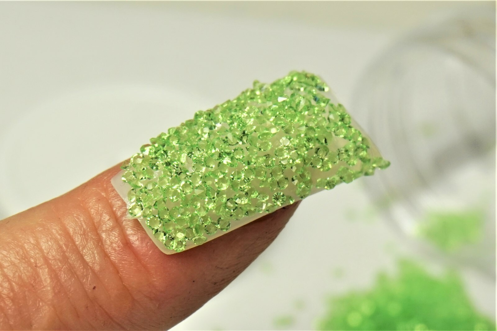 PREMIUM GREEN CRYSTALS FOR NAILS 1000 Pixiecrystals Nail Art Small Gift