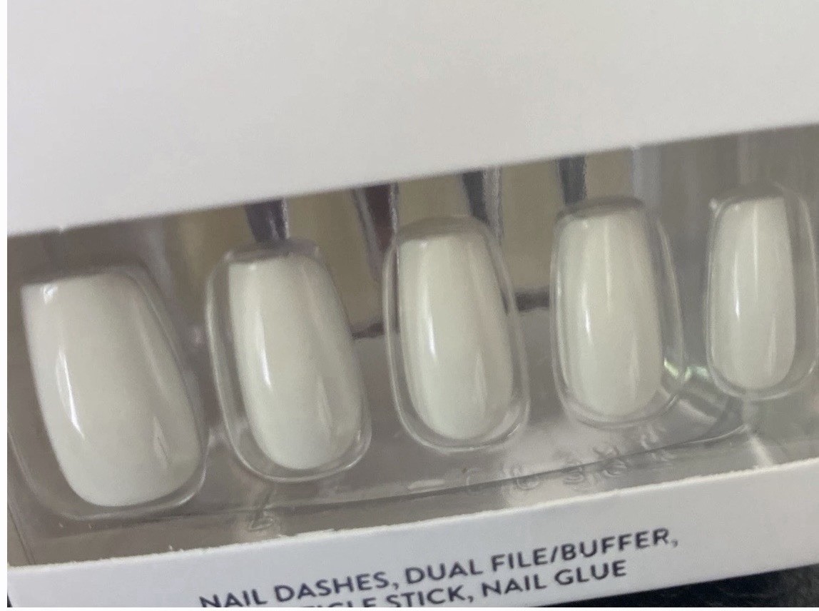 Red Aspen Press On Nail Dashes Noelle On Cloud 9 Medium Coffin NIB