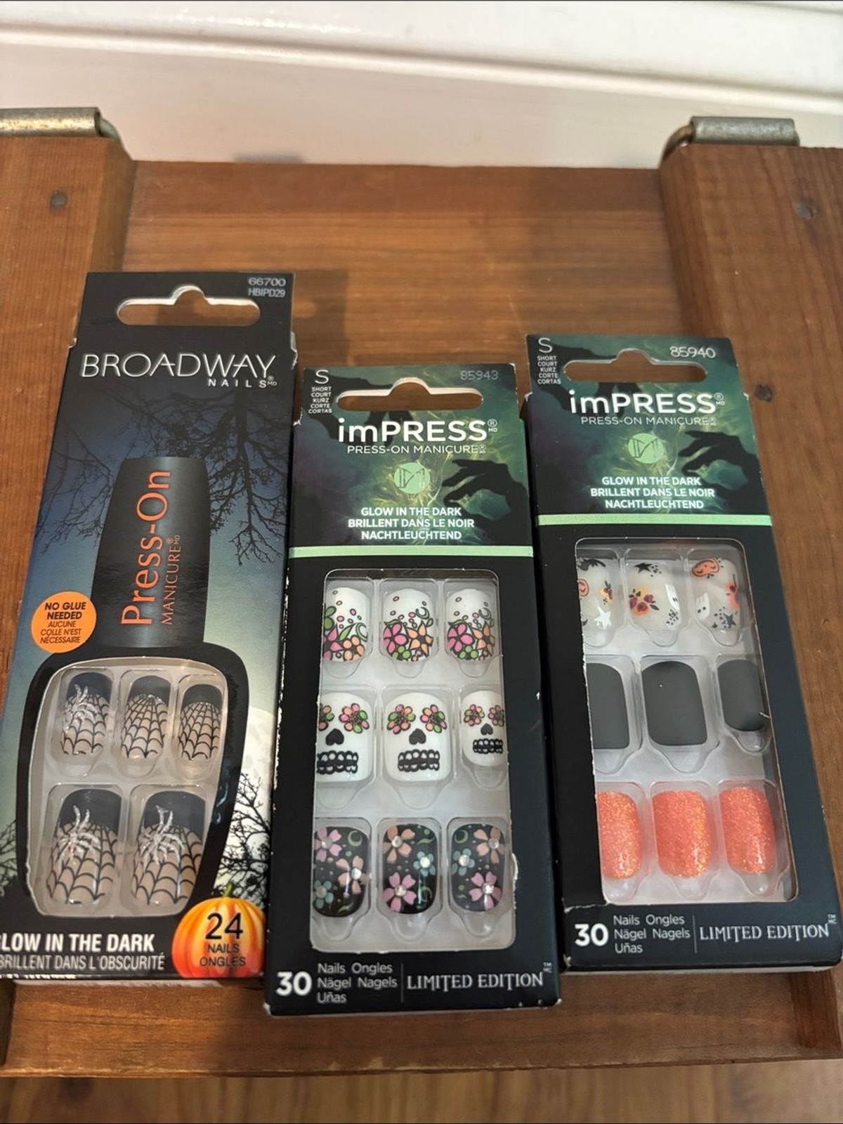 3x Halloween Press On Nails Bundle Kiss imPRESS Broadway Glow In Dark Skulls Web
