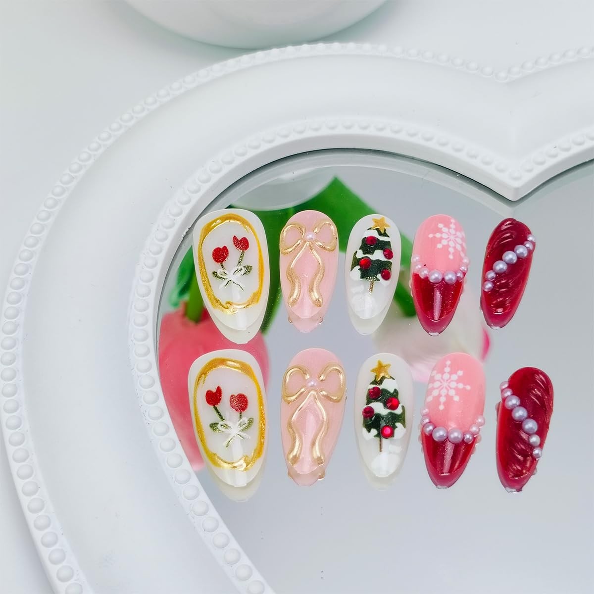 30Pcs Christmas Press on Nails Medium Almond Fake Red French Multicolor