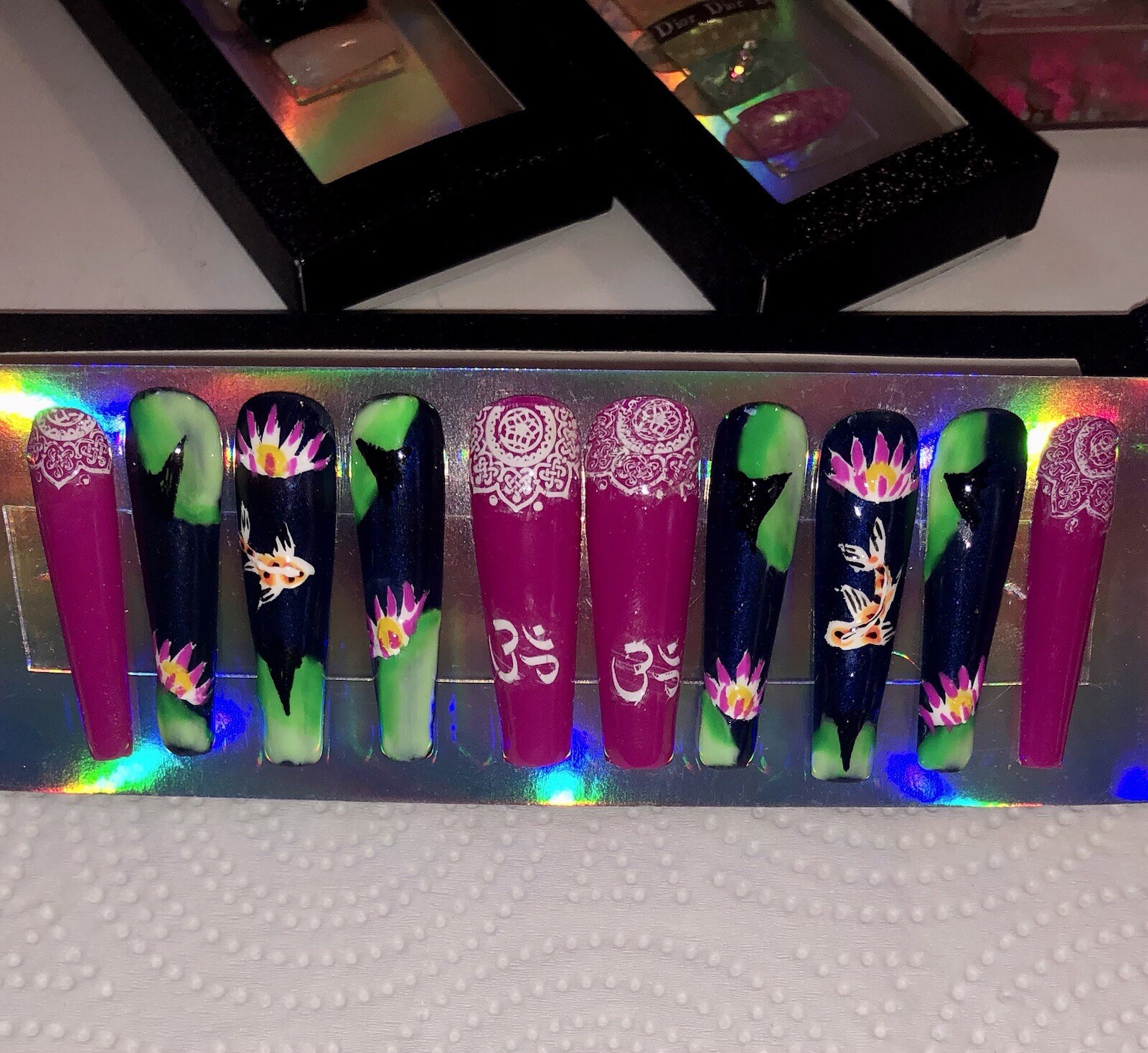 Vibrant Zen Pink and Green Nail Set