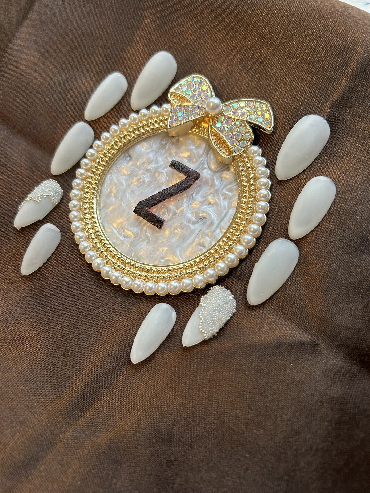 Z NAILZ!Handmade Matte White M Almond W/Embellishment Ring Finger Press On Nails