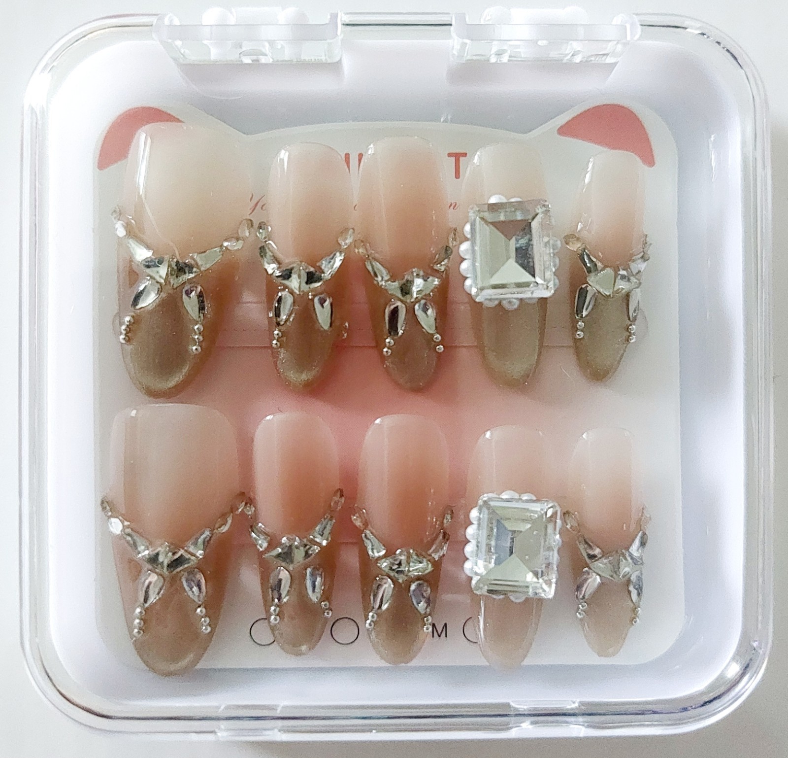 Handmade Press-On Nails Size Medium 3-D With Jewels Round Shape