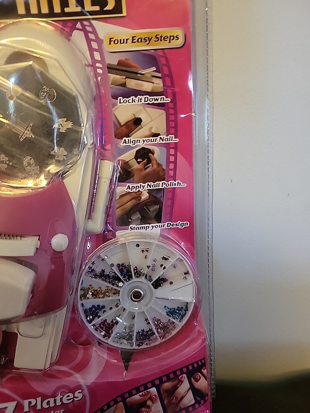 Brand New Inventel Hollywood Nails All In One Nail Art System Kit As Seen On TV