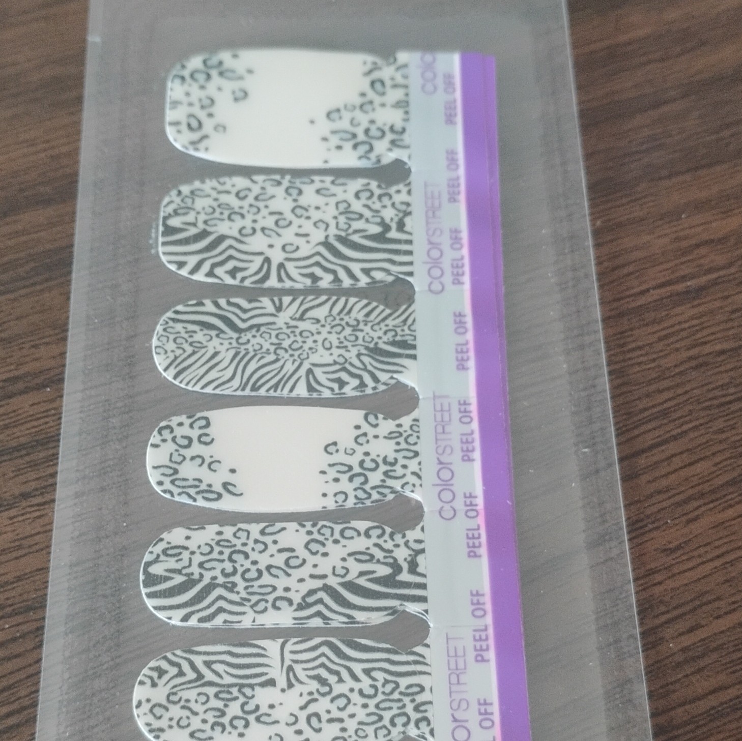 Color Street Zebra on the Spot Peel Off Full Wrap French Nail Strips Black/White