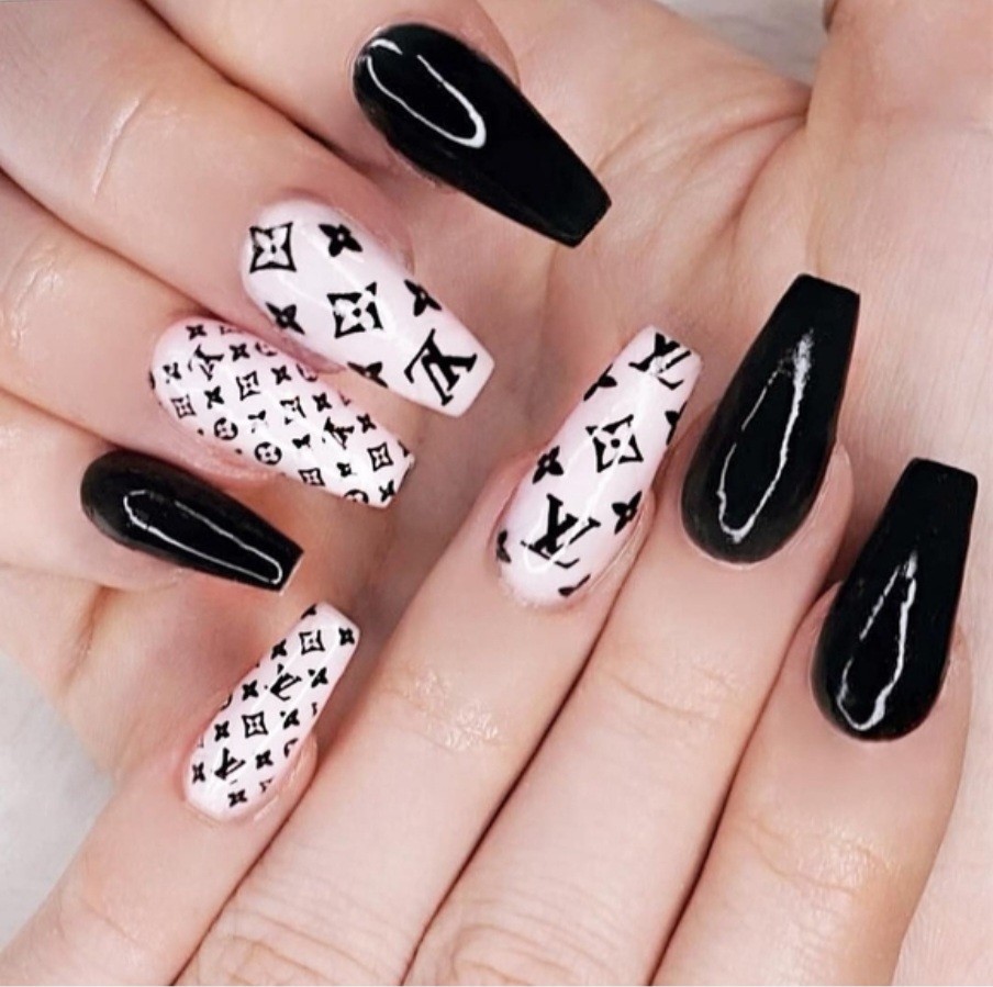 NWT NAIL ART DESIGN SELF-SEAL STICKERS SOLID BLACK & WHITE N°26!