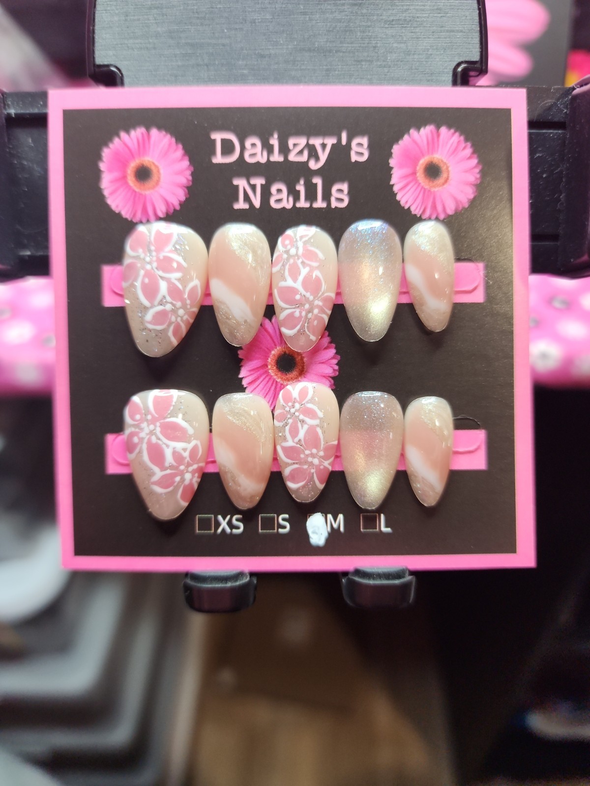 Medium Size Press-on Nail 10Pc Set Handmade Almond Pink Floral 2.0 Cm Length