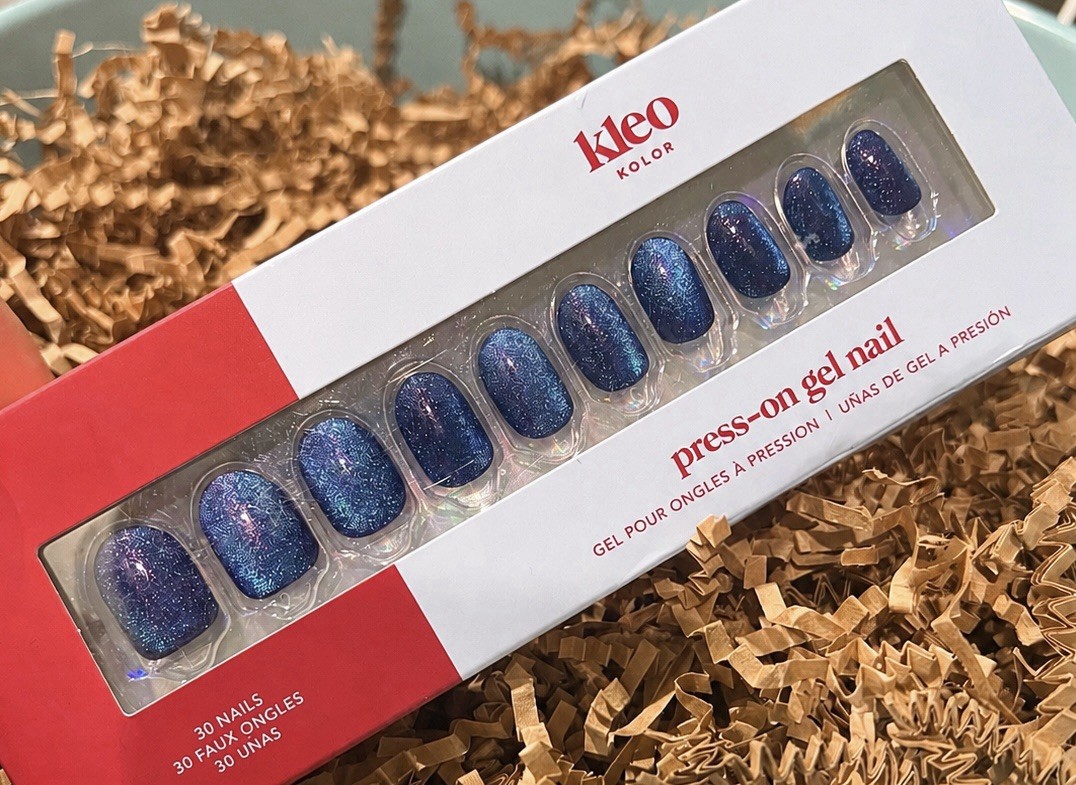 New Kleo Kolor 30 Press-On Gel Nails~Magic Indigo Color Shift~Short Round