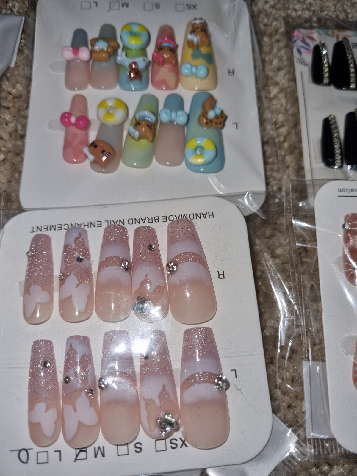 Bundle Of 22 Medium Size Press-on Nail Art Kit Hello Kitty Lotso Kuromi