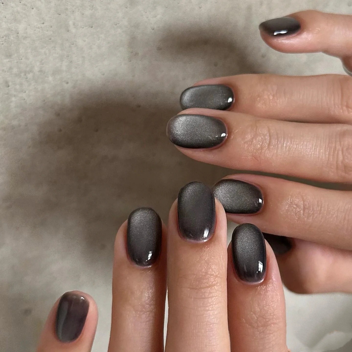 24pcs Simple Grey Cat Eye Press-On Nails, Short Round Shape