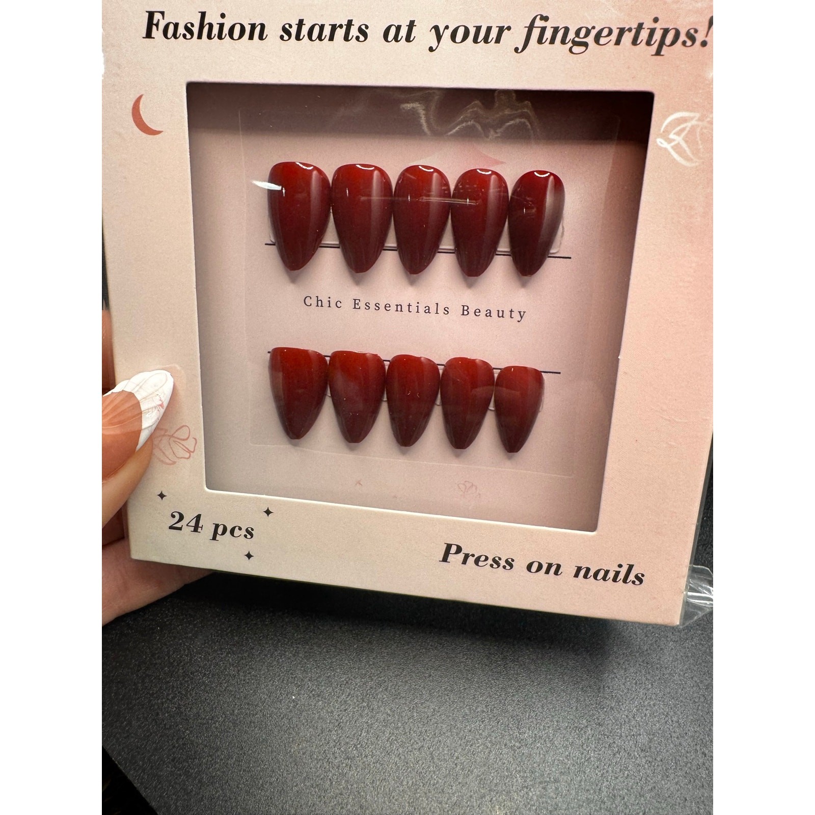 NWT Burgundy Press on nails almond shape medium length- 24pc