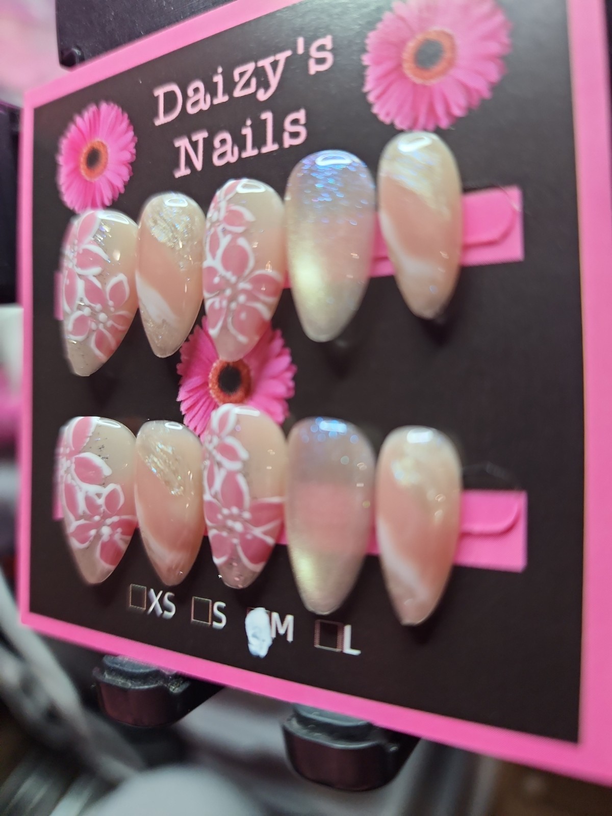 Medium Size Press-on Nail 10Pc Set Handmade Almond Pink Floral 2.0 Cm Length