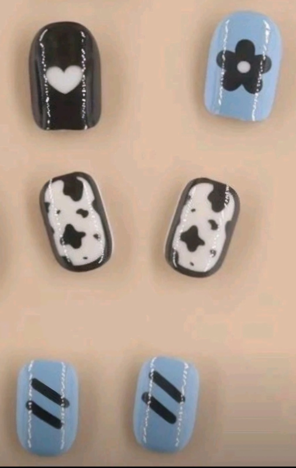 Press-On Nails Blue Black White Hearts Flower Animal Print Short Rounded Finish