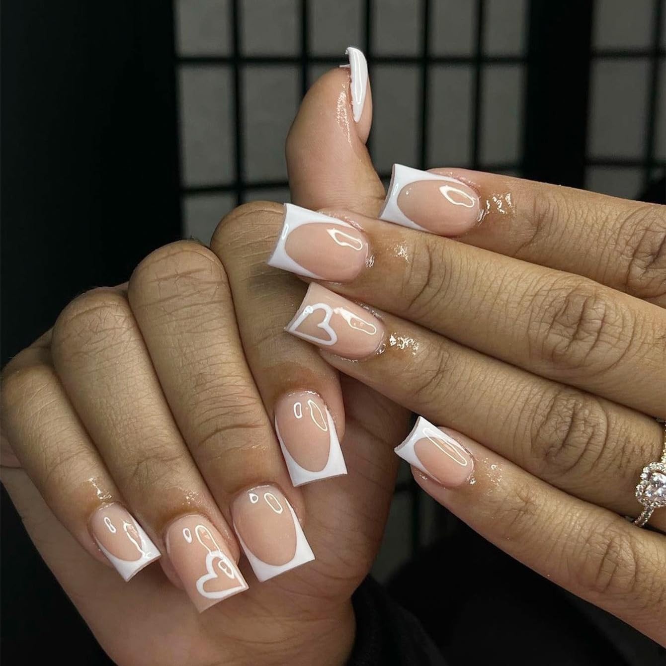 Valentine’s Day White French Manicure Heart-Shaped False Nails, Medium Length…