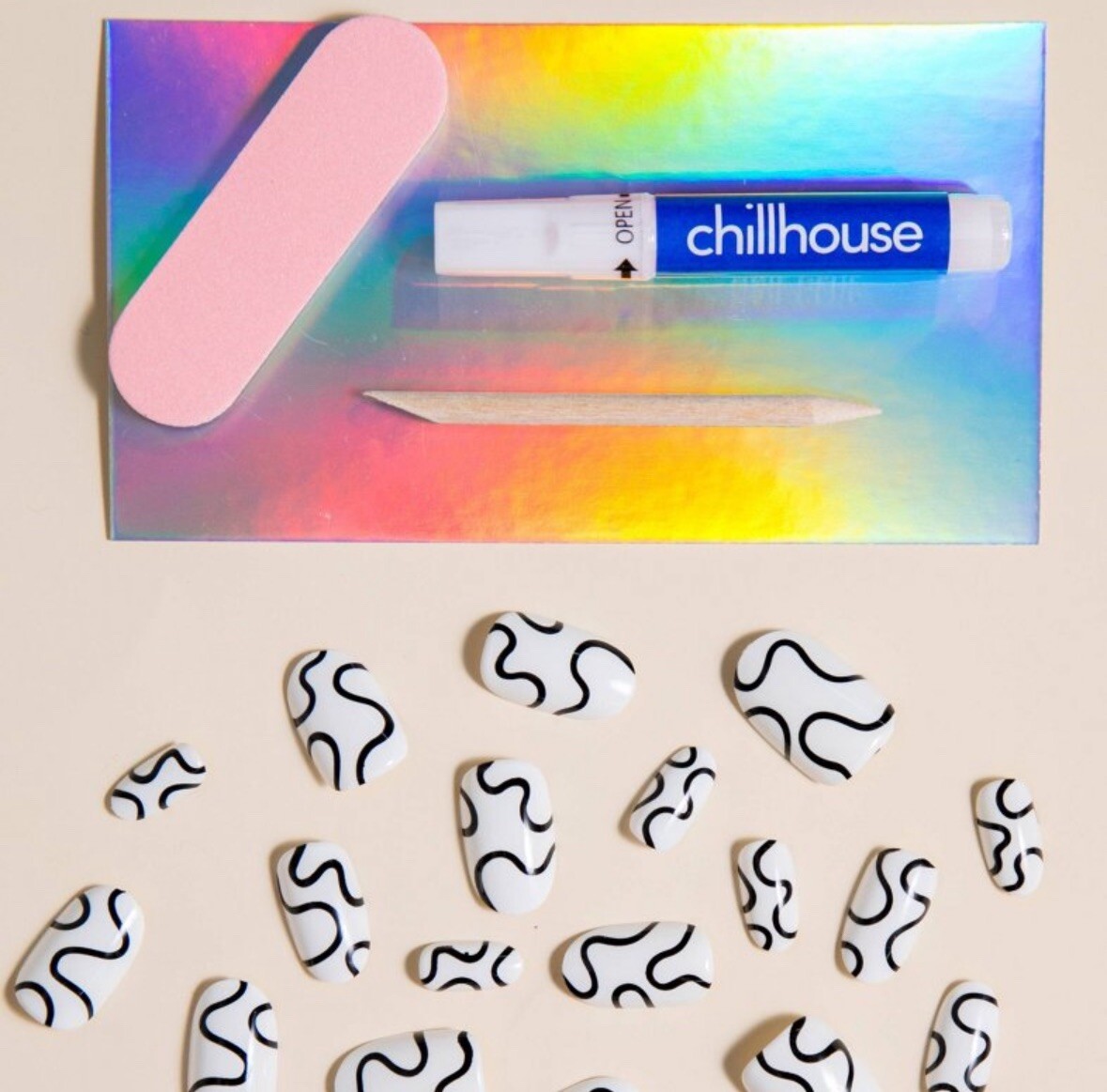 Chillhouse Chill Tips Nail Art Press Ons – Wavy Baby – 24 nails