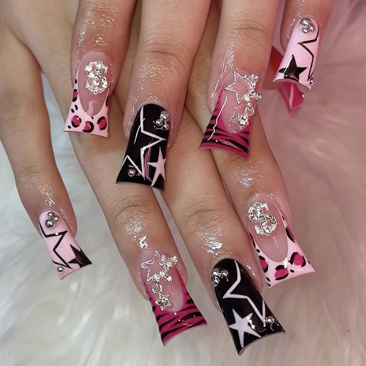 Medium Press on Nails Duck Silver Black Pink Red Rhinestone Star Pearl Leopar…