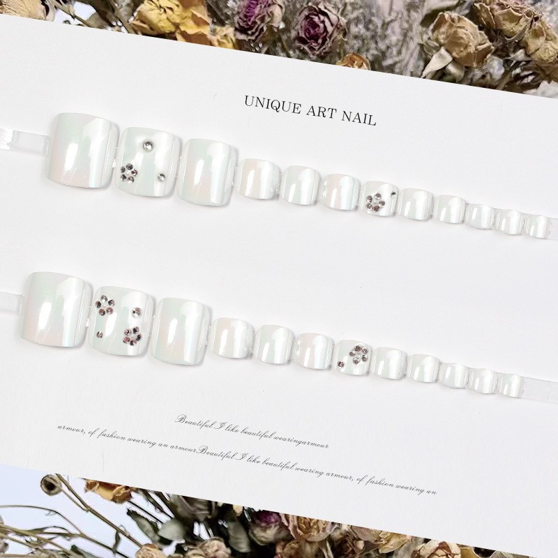 48pcs Short Square Press on Toe Nails, Milky White Single Rhinestone Plain Nails