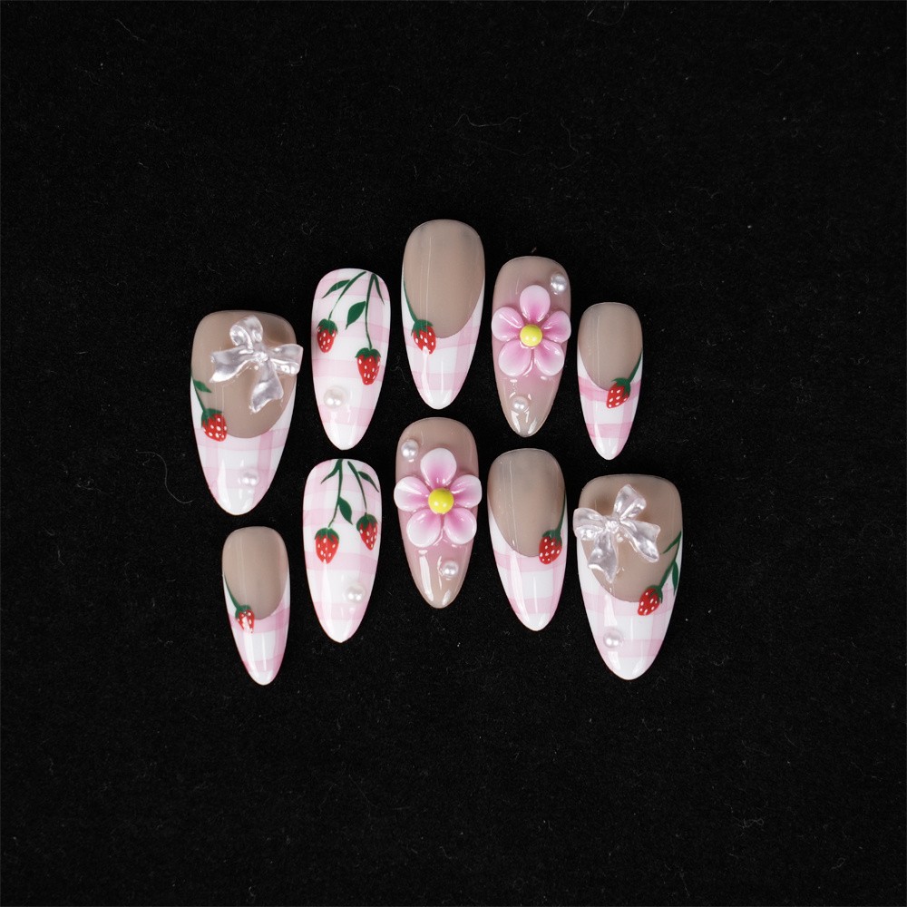 Handmade Pink Plaid Strawberry Nails Floral Pearl Lovely Trendy Fake Nails