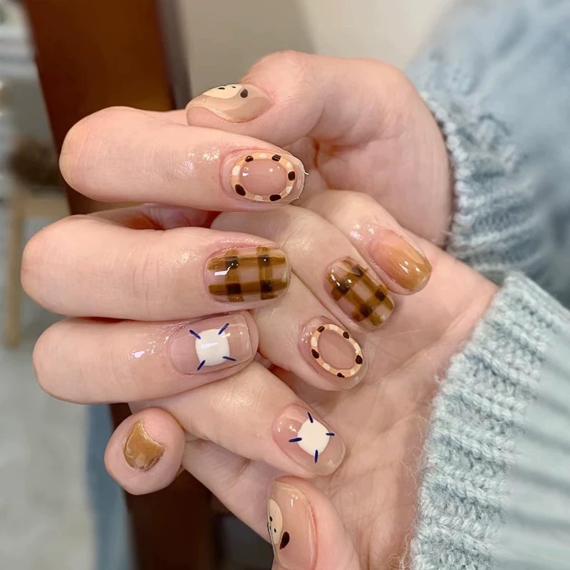 10pcs Cute Beige Press-On Nails with Dog Face & Plaid Design – Medium Square