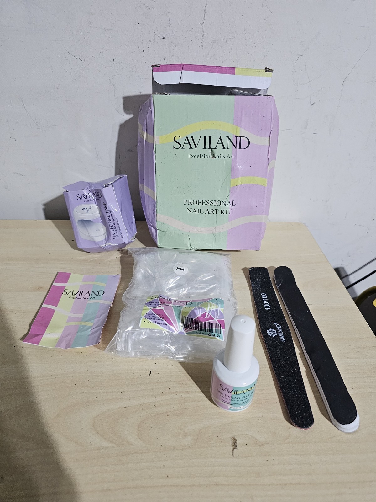 SAVILAND Nail Kit 500 Pcs Nail Tips Pre-Shaped Clear Short Damaged Box
