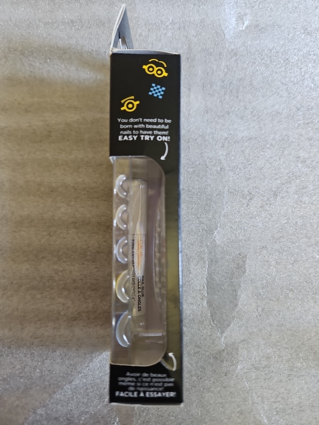 Sally Hansen Salon Despicable Me 4 – 24 Oval Press On Nails #OV764