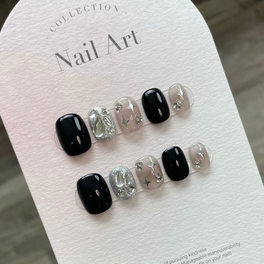 press on nails “Black with Shiny Handmade Style” Size：s