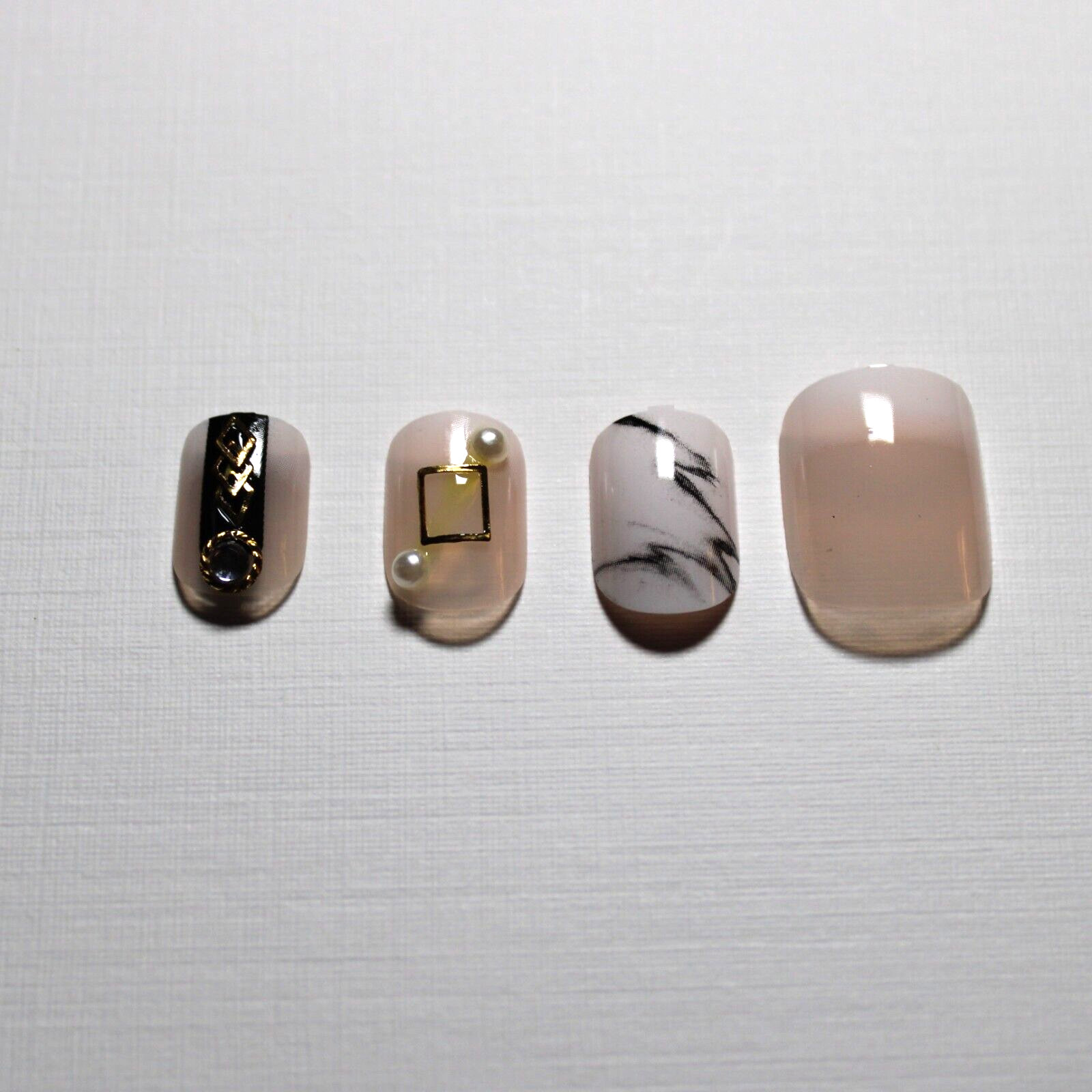 24 Piece Press-On SHORT SQ Nail Set ** Black, White & Gold ** BUY 2 Get 1 FREE