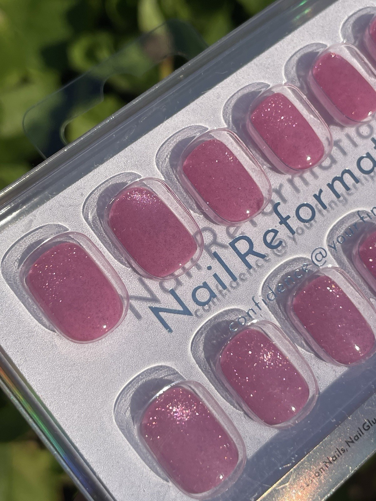 Salon Quality Nail Reformation 30 Pieces Of Press On Nail S002 Pink Glittery