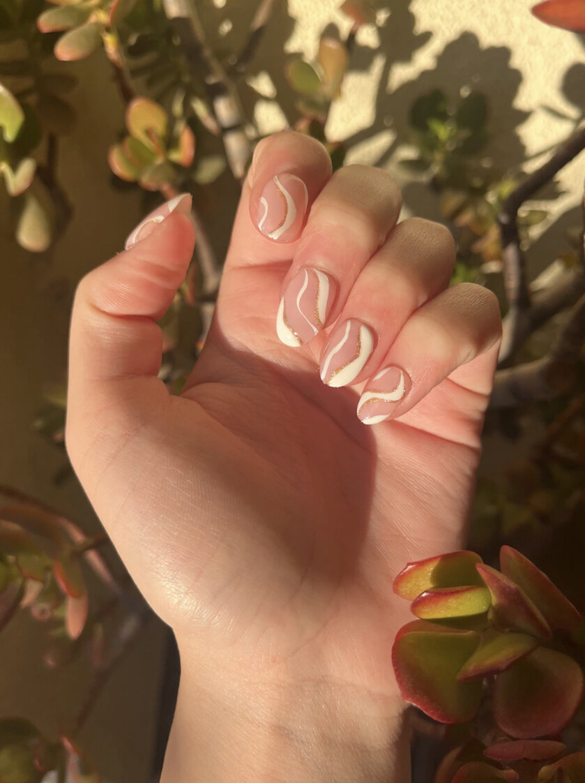 Handmade press on nails/Fake Nails/White Swirl Nails/Prom/Wedding/Graduation/