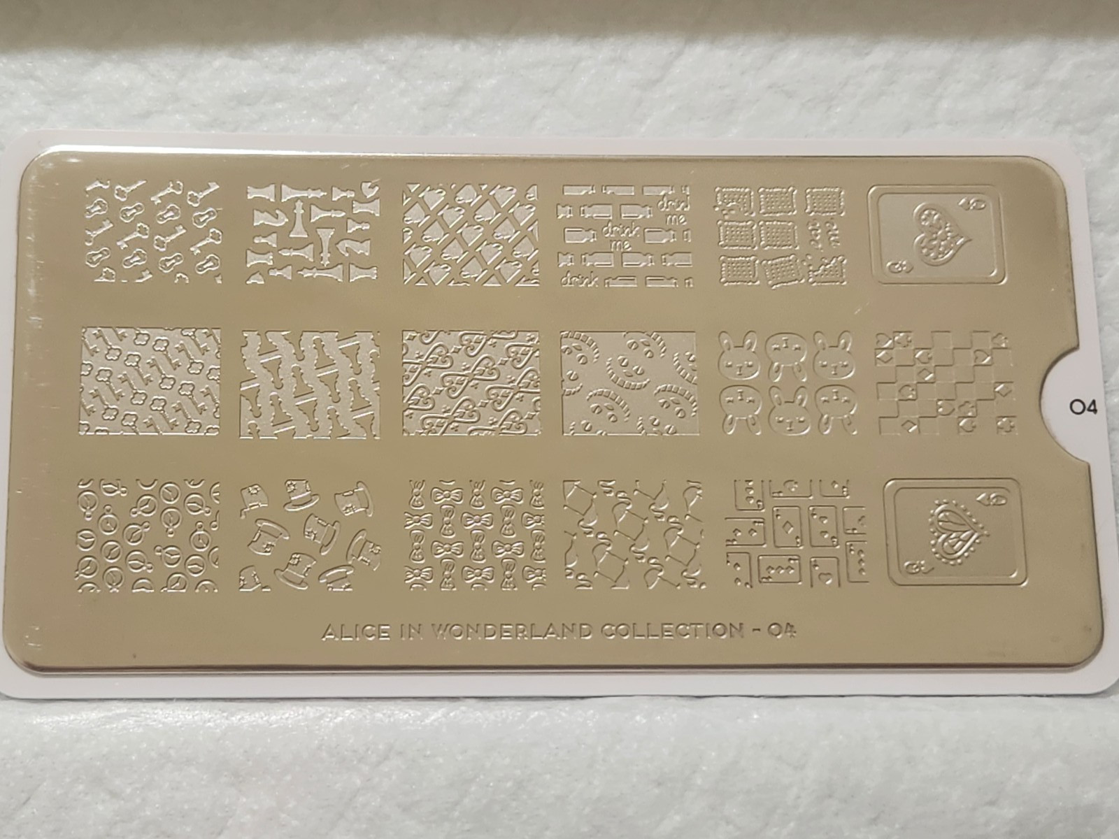 MoYou London Nail Stamping Plate – Alice in Wonderland 04