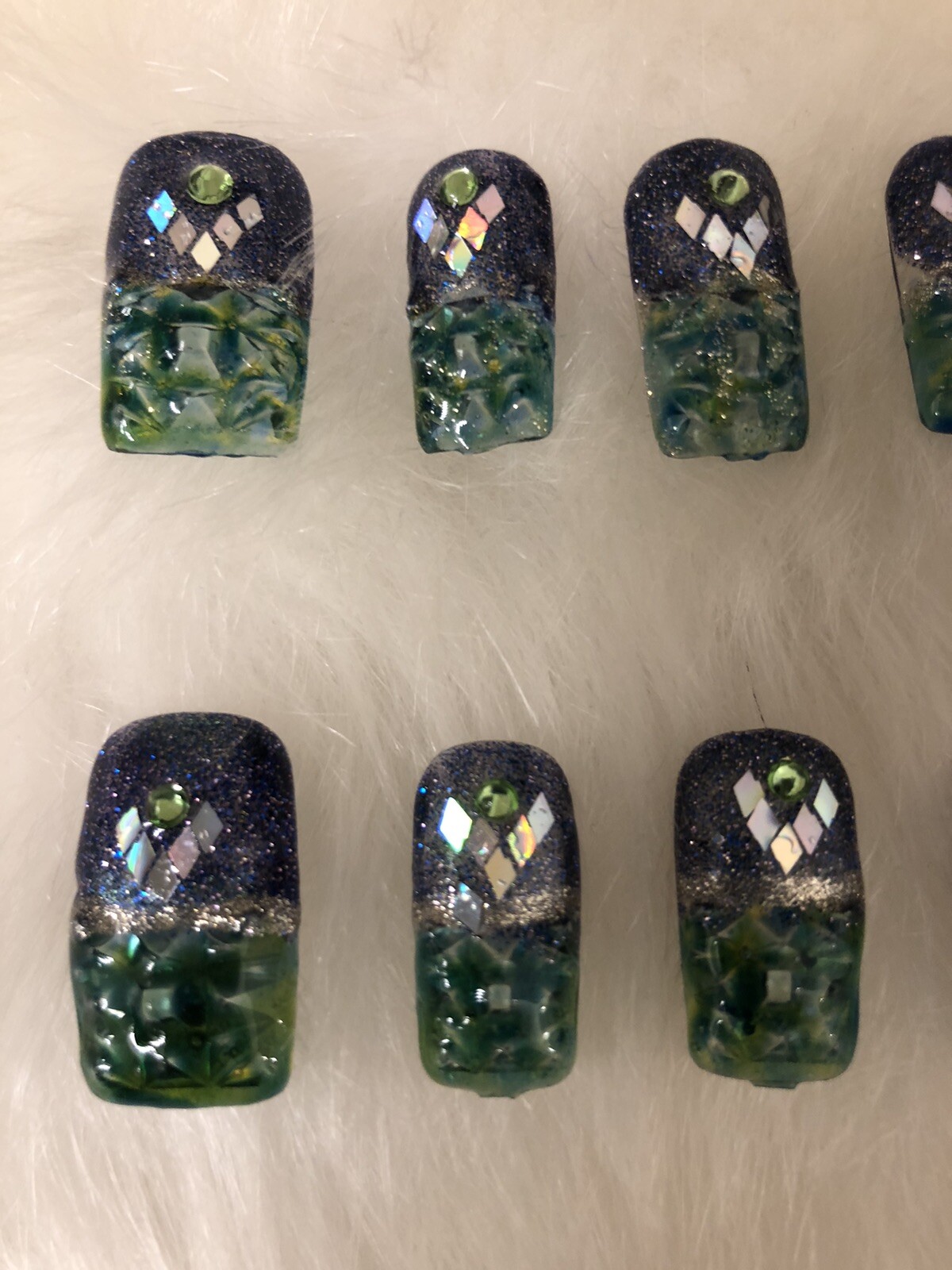 Z NAILZ!: Z CLAWZ! Gorgeous Set Of Alligator Textured Green/Blue Press On Nails