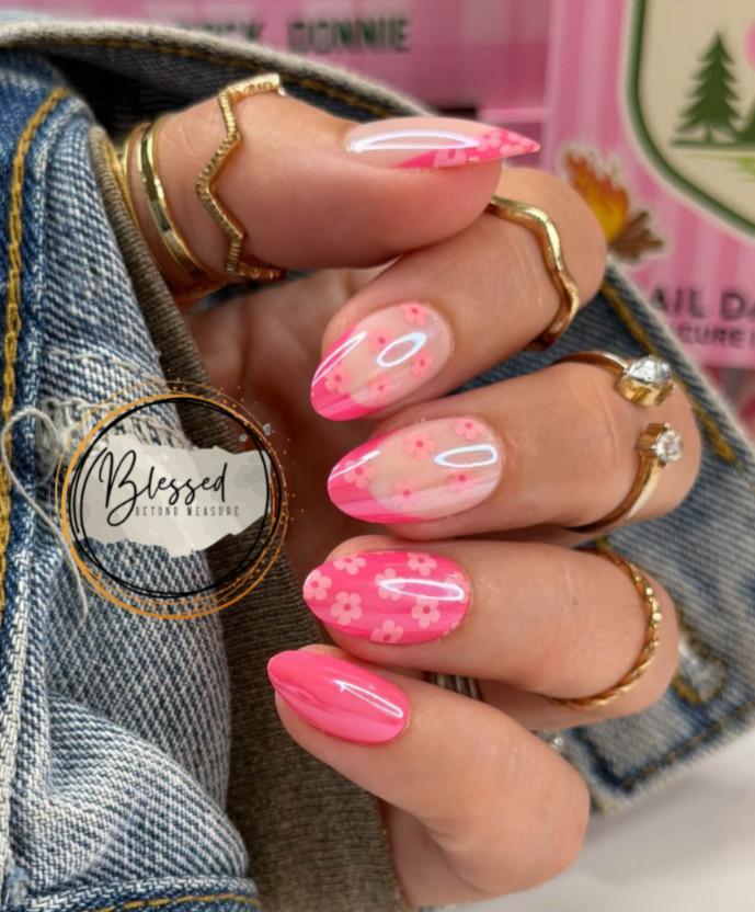 Red Aspen Press On Nails Desey’s Daisy Daydreams Medium Almond Pink Mix Floral