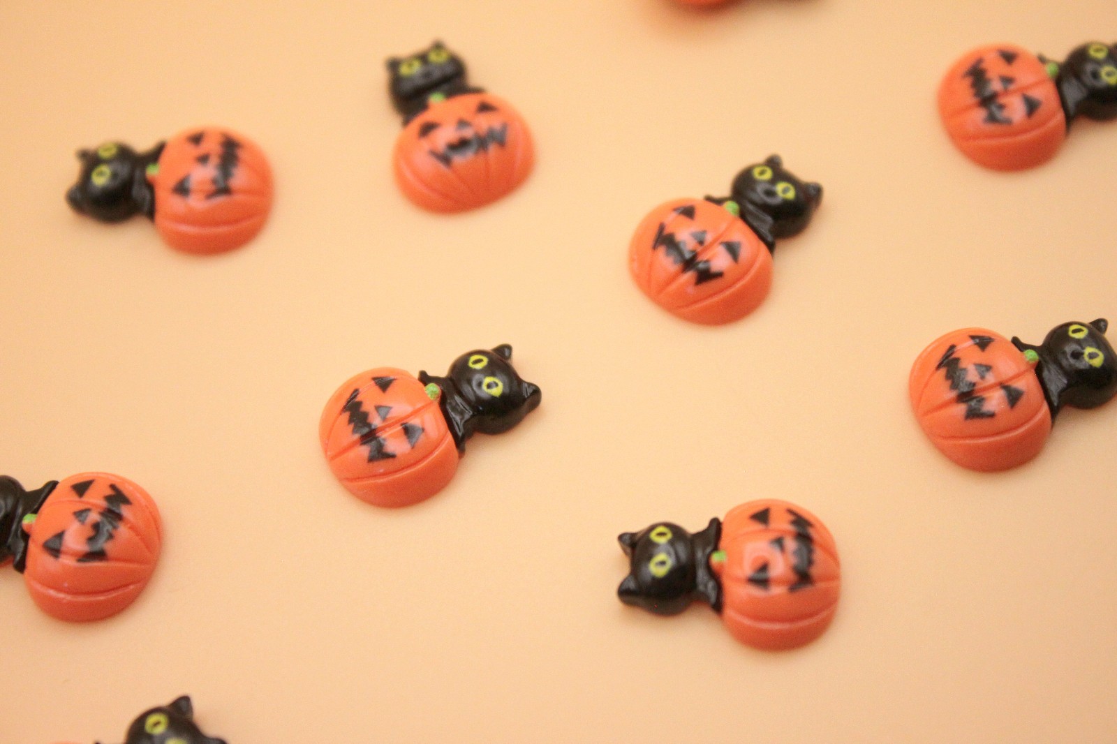 Mini Black Cat & Pumpkin 8Pk 1:24 Scale Flatback for Halloween Craft, Nail Art