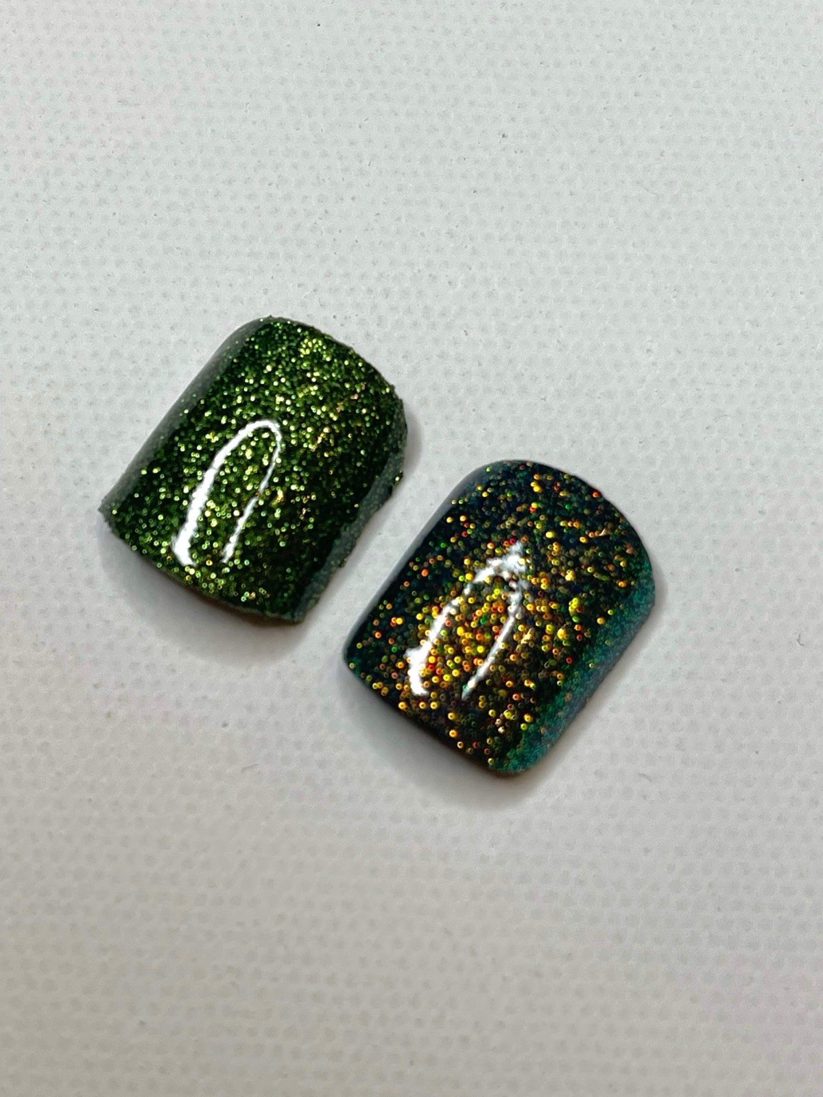 Red Aspen Press On Nails, Short Square, Sprinkled in Stardust, Shannon B4y