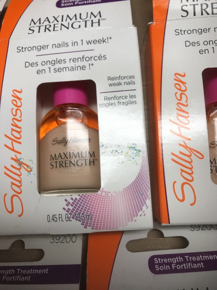 Lot Of 6 SALLY HANSEN MAXIMUM STRENGTH- .45 OZ EACH