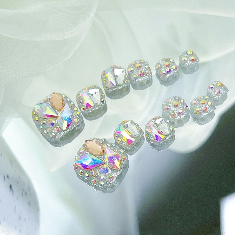 oktake Glimmering Gala – Luxury Press-On Toe Nail Pedicure Collection