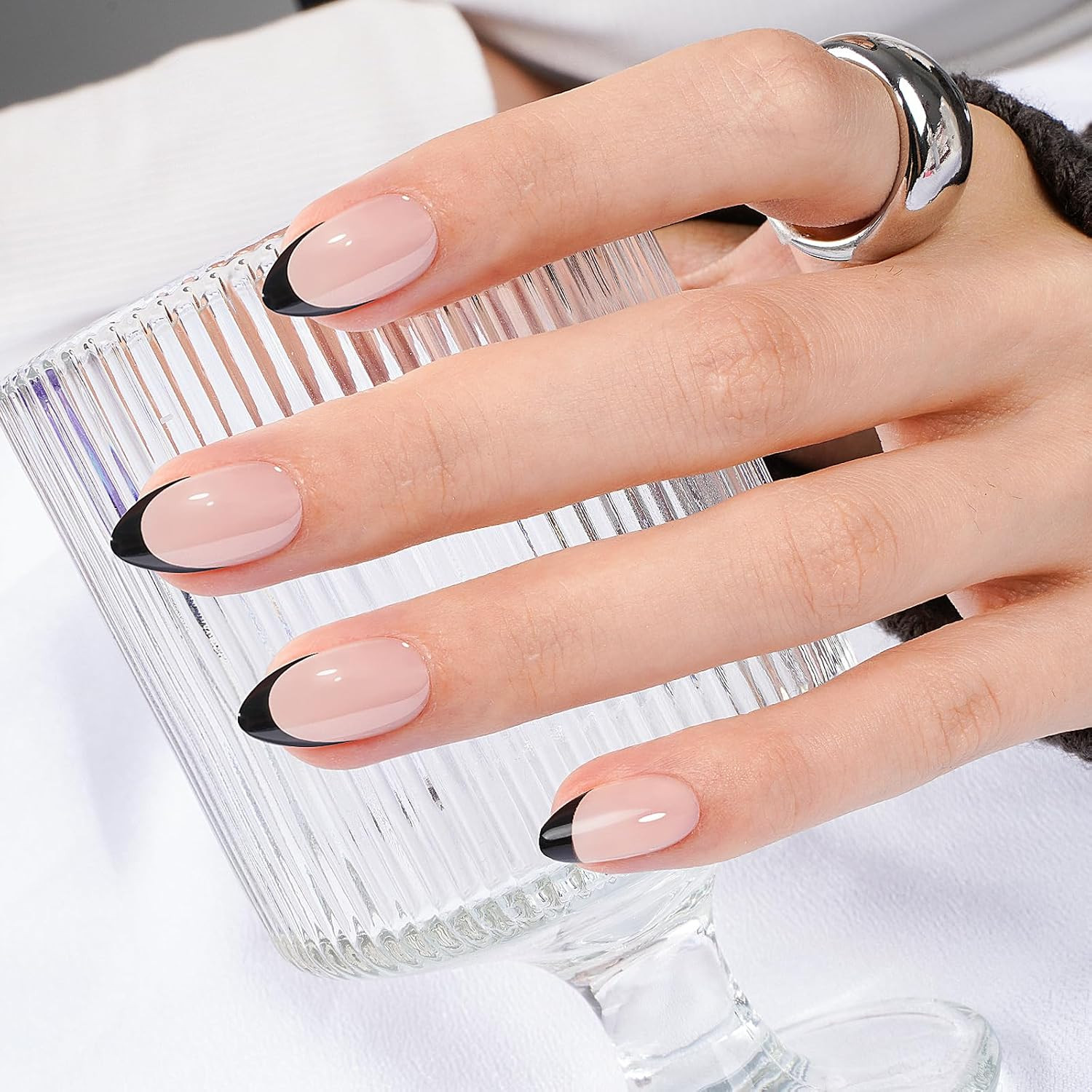 Black French Tip Press on Nails, 30Pcs Short Press on Nails Almond Reusable Acry