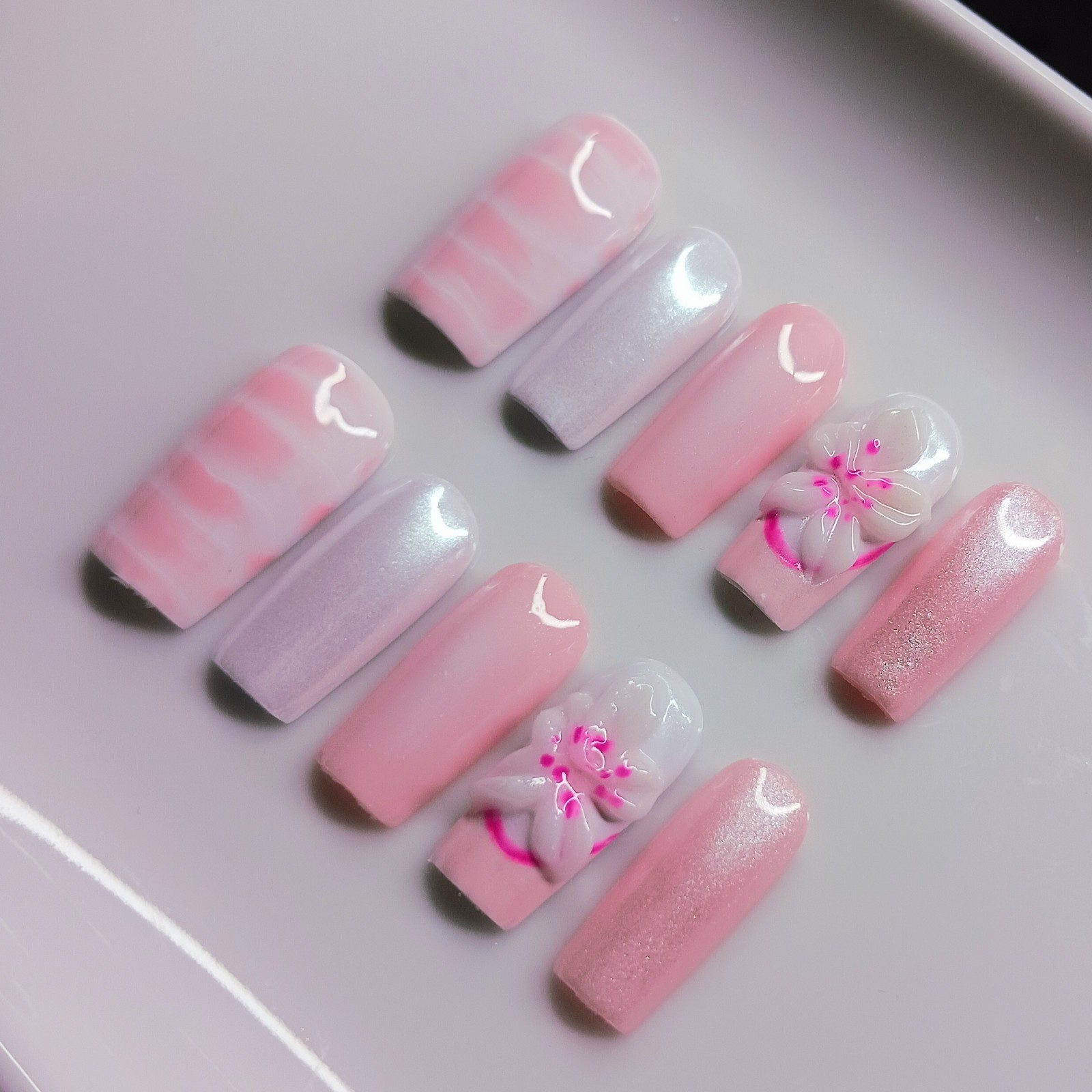 Pink and white Handmade press-on nails 10pcs set Diy Reusable Size M
