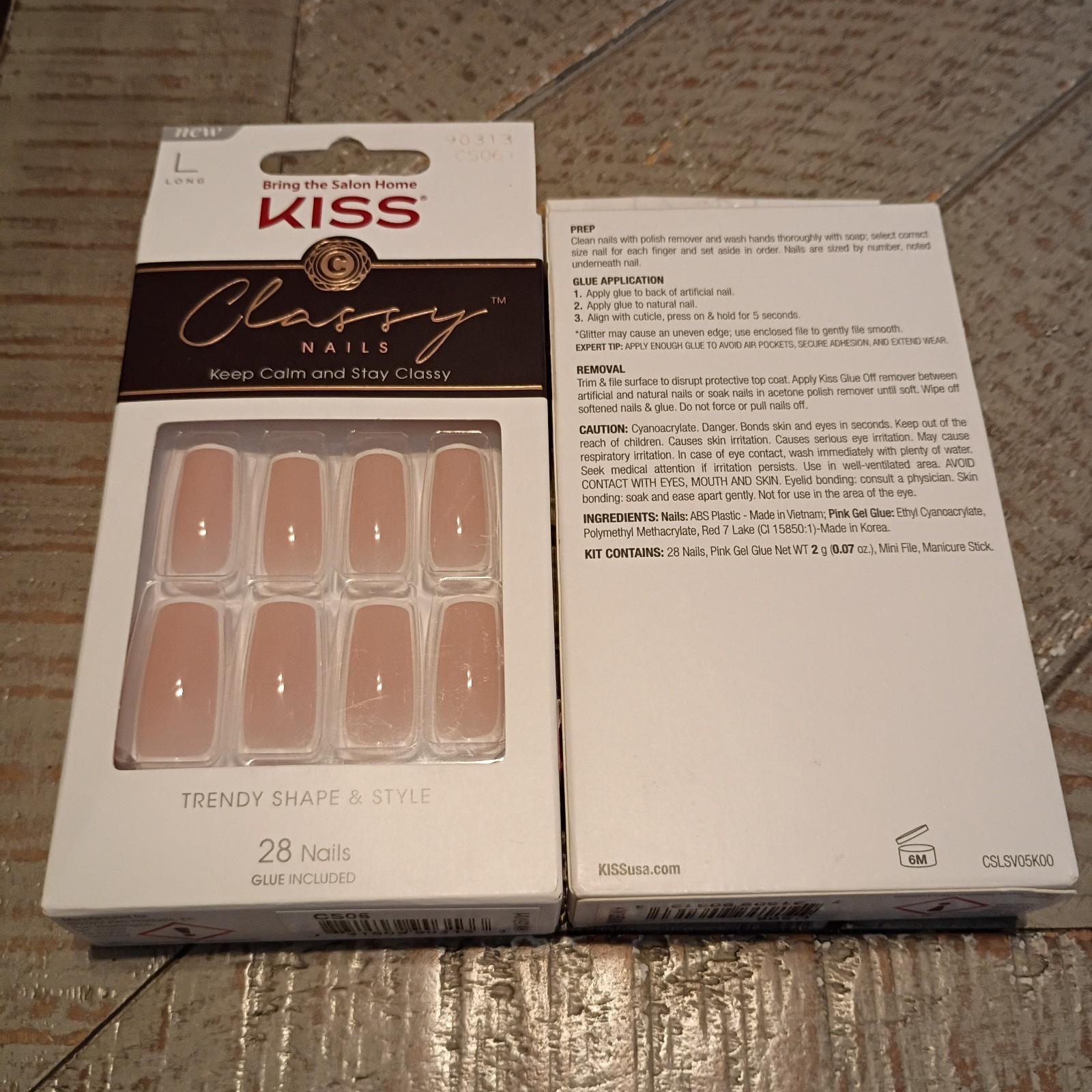Kiss Classy Nails Press On Nails Long Coffin-Shaped 28 Neutral NIB (2 packs)