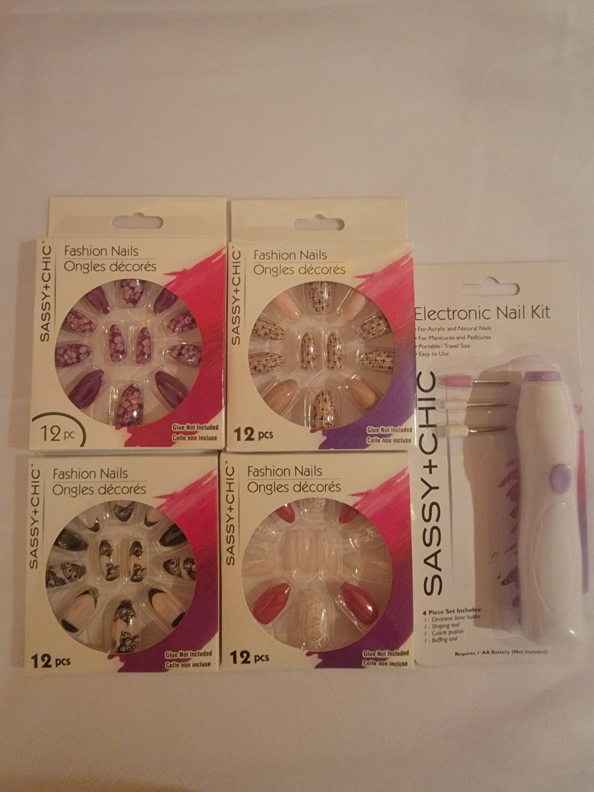 Sassy+Chic Fashion Nails – 4 packs – New! “Trendy” Designs & Electronic Nail Kit