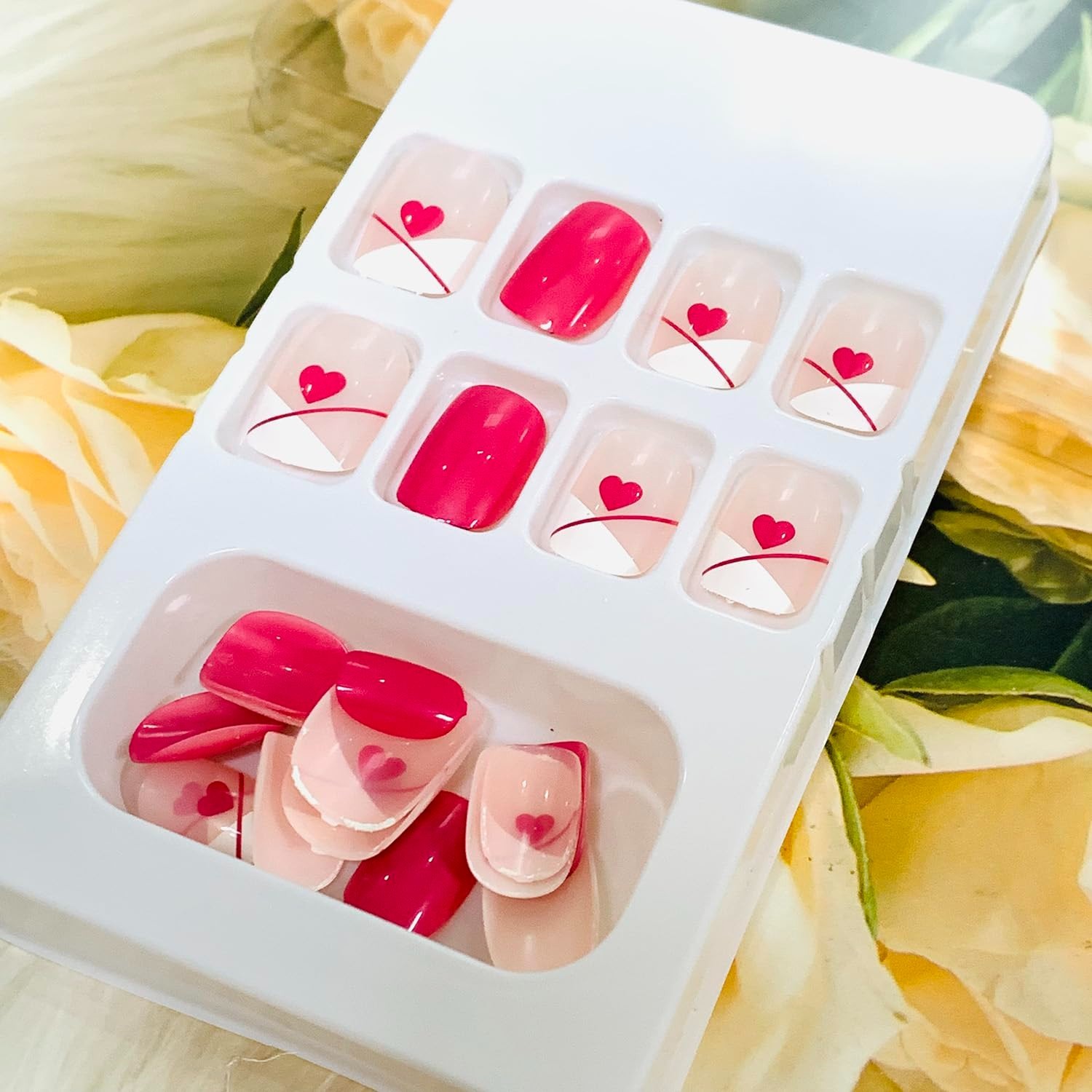 Glossy Full Cover 24 Pcs Short Press On Nails – Stylish Valentine’s Day Gift Set
