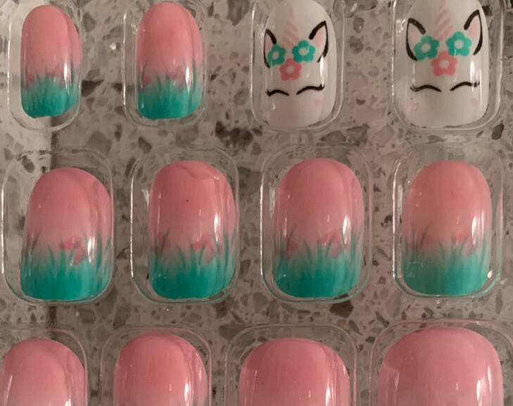 Siusio press on Unicorn Tie-Dye nails for children, women with small hands